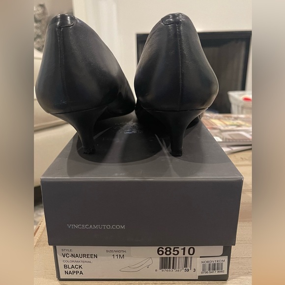 Vince Camuto Low Heels  Sz 11 - Picture 5 of 8